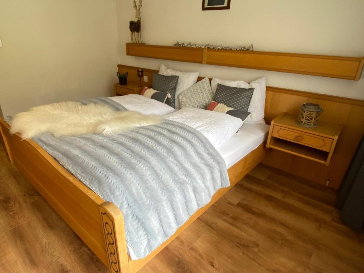 Hotel Lodge Inn Fiesch Bagian luar foto