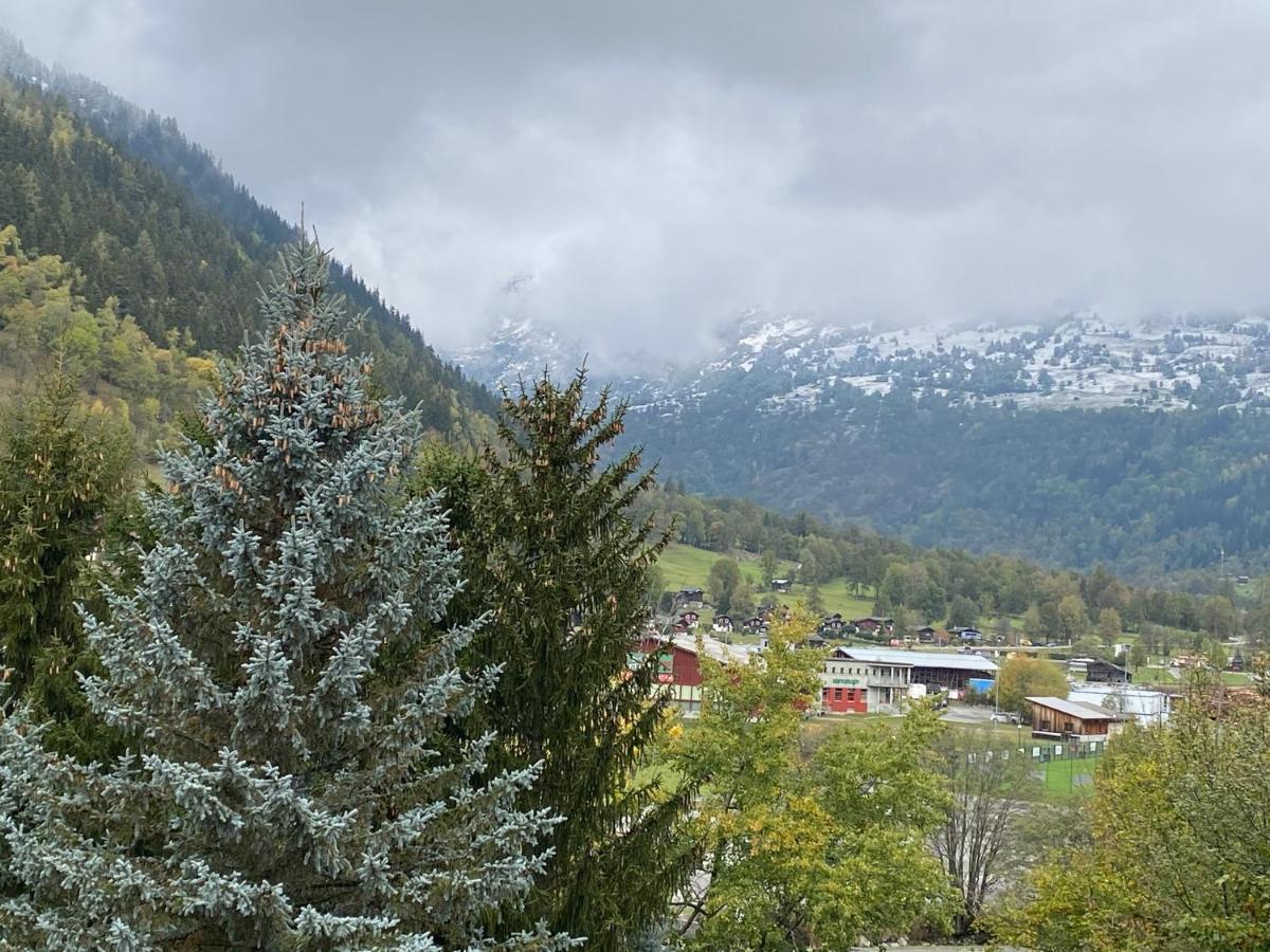 Hotel Lodge Inn Fiesch Bagian luar foto