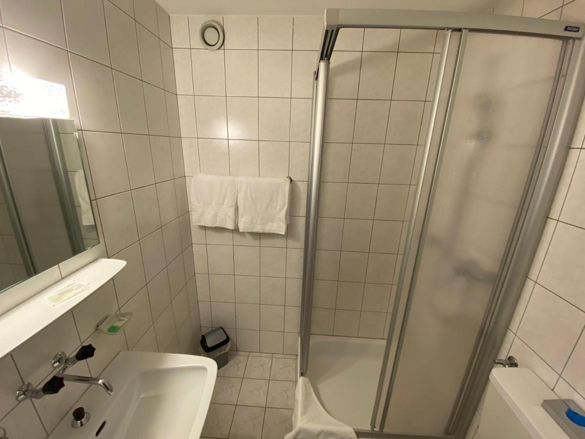 Hotel Lodge Inn Fiesch Bagian luar foto