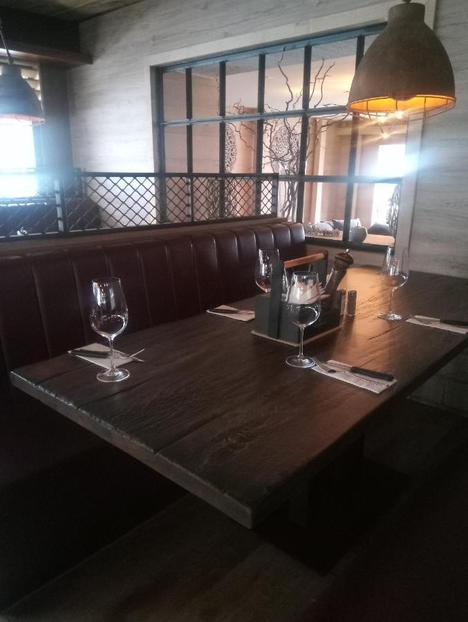 Hotel Lodge Inn Fiesch Bagian luar foto